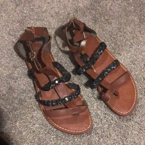 American Eagle Sandals